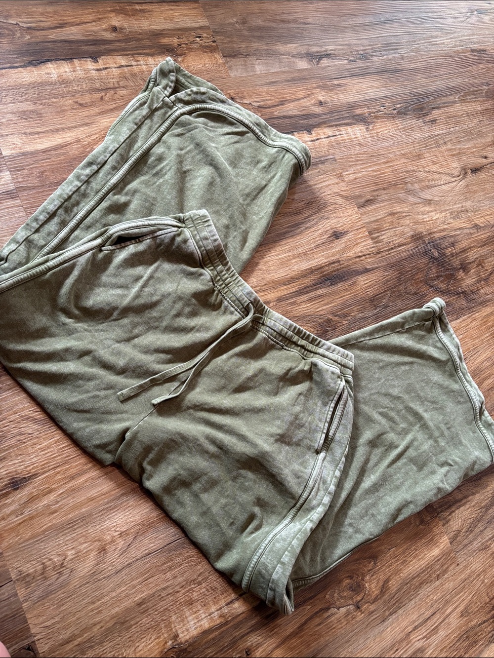 Easel Pants